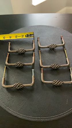 Handles 4 inches