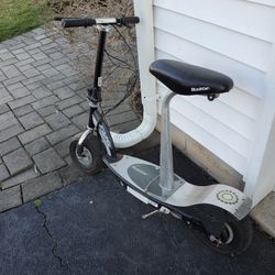 Razor E325 Fast Model Electric Scooter 