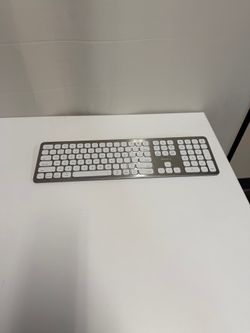 Macally BTWKEYMB Full-Size Bluetooth Wireless Keyboard
