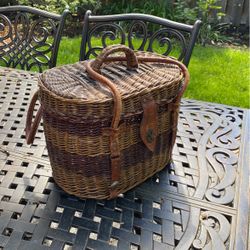 Vintage Fishing Creel 