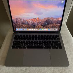 2017 MacBook Pro 13 inch i5/8GB/256GB