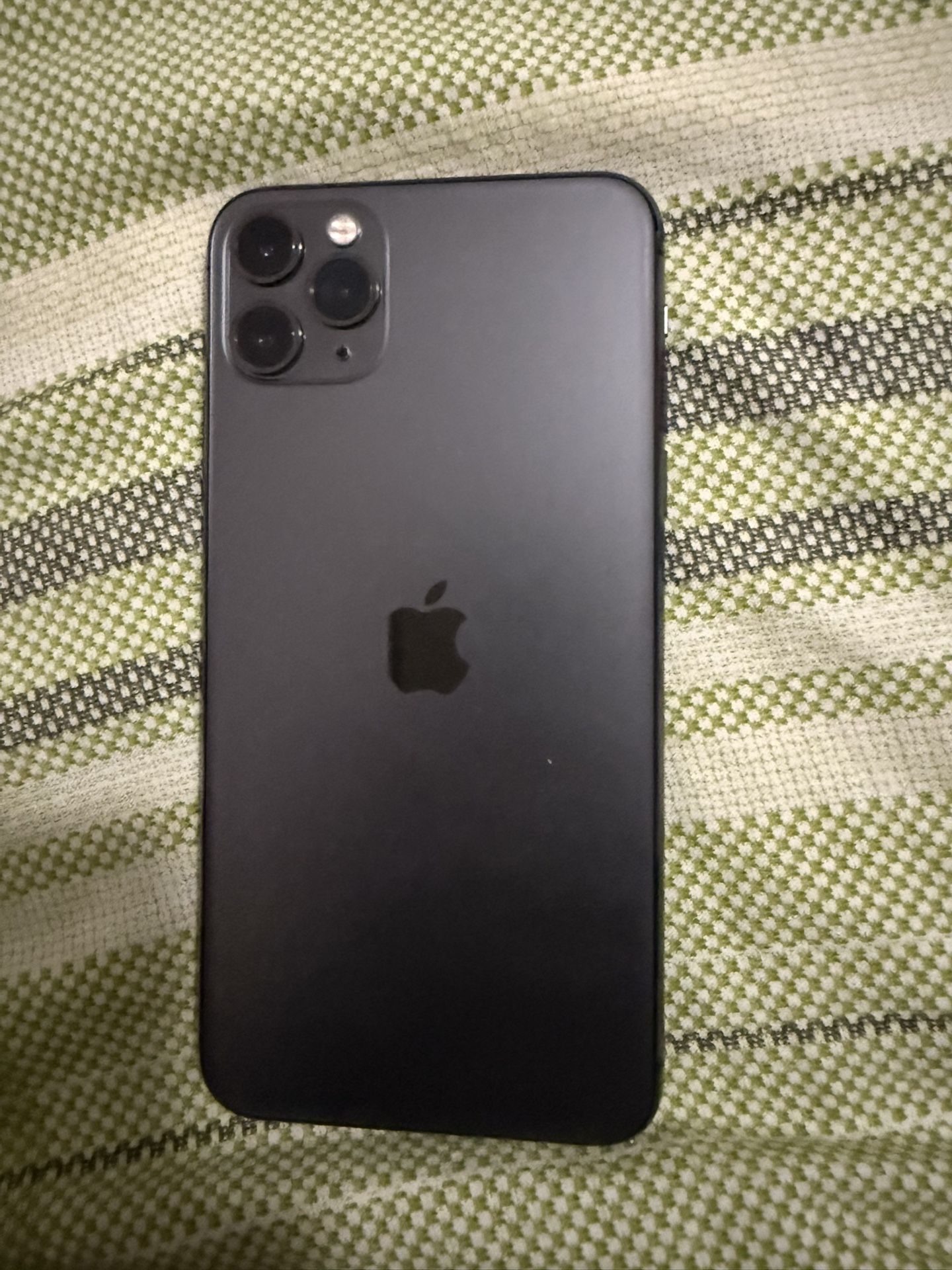 iPhone 11 Pro Max - Unlocked