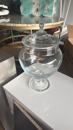 Jar Elegant Glass Apothecary Jar with Lid
