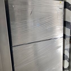 Brand New 33” Whirlpool Top Freezer Stainless Steel Refrigerator 