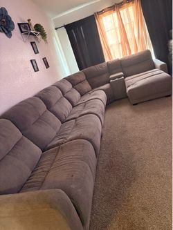Sectional couch’s