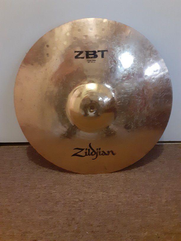 18 IN. Zildjian ZBT Crash/Ride Cymbal 