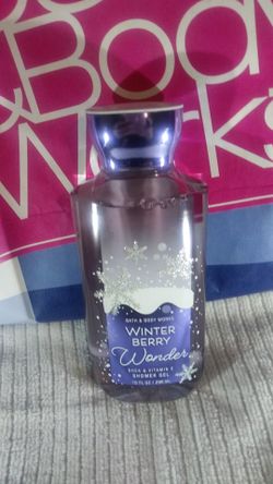 Winter berry wonder shower gel 10oz. Bath&bodyworks