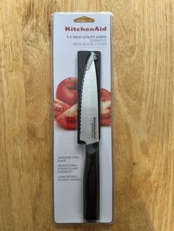 KitchenAid Classic Serrated Utility Knife With Blade Cover 5.5-inch