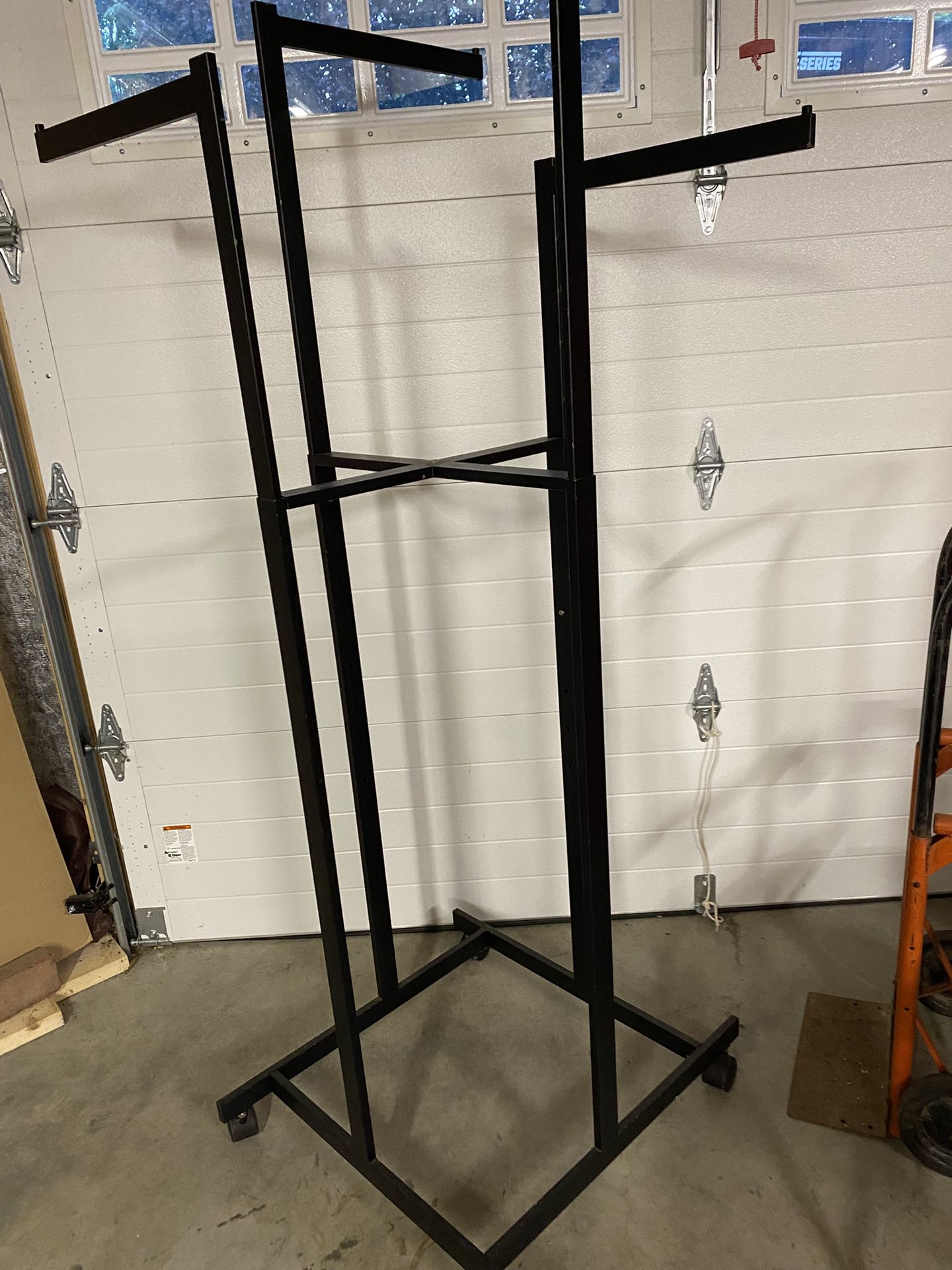 Adjustable Clothes Rack