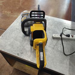 DeWalt Chainsaw With 1 Battery And Charger 