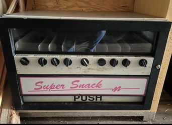 Vintage Super Snack Manual Countertop Vending Machine