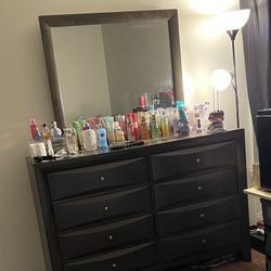 Dresser with mirror!!!!!