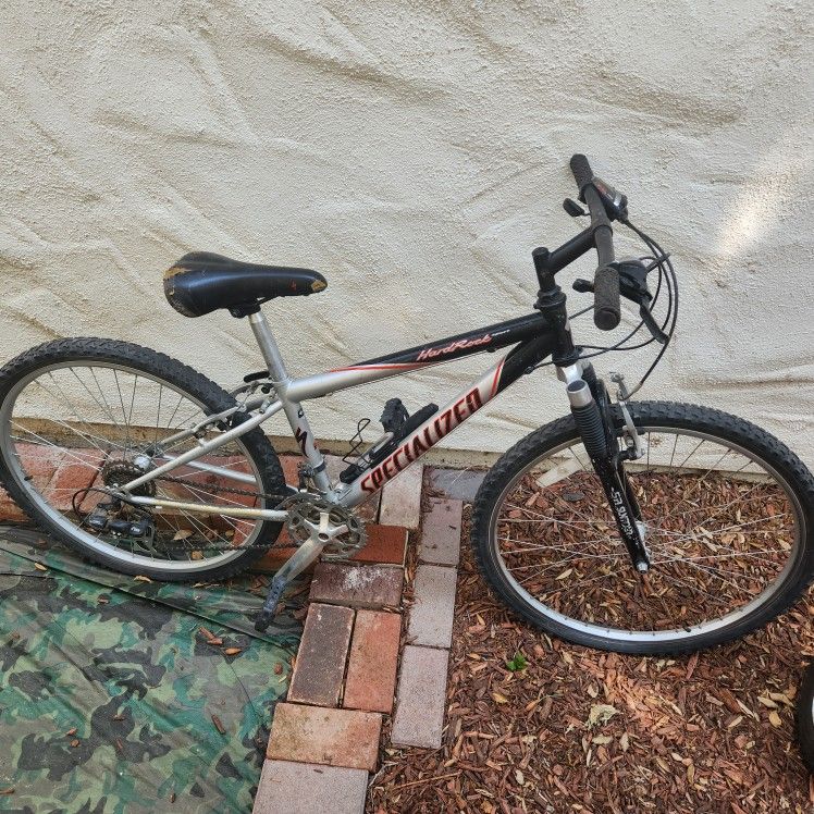 Specialized HardRock Mtn Bike 26" Wheels for Sale in Riverside, CA