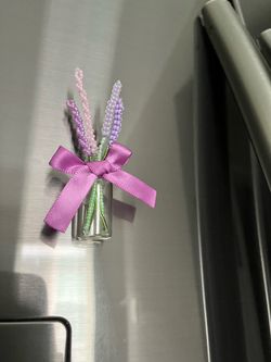 Beaded floral magnet vase