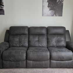 reclining sofa 