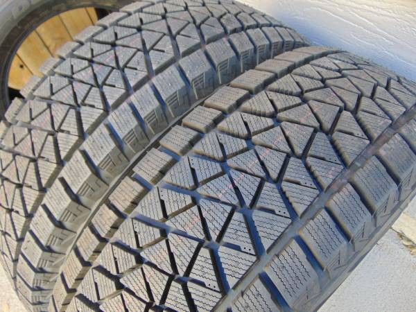 2 New Old Stock P 255 70 17 Bridgestone Blizzak DMV2 Winter Tires 112S Date 2019