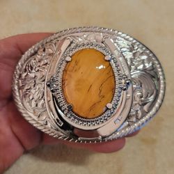 Vintage Western Style Belt Buckle. Nice Condition
