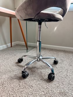 Swivel comfortable grey desk chair