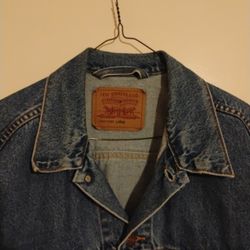 Levi's denim trucker jacket model 70(contact info removed) Men's Size Large $100.00