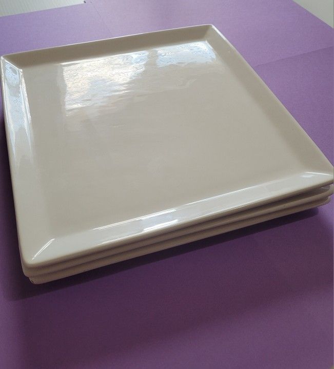 POTTERY BARN GREAT WHITE SQUARE 10" PLATE DINNER.
