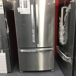 New Scratch And Dent Whirlpool 25 Cu Ft Side By Side Fridge. 1 Year Warranty 