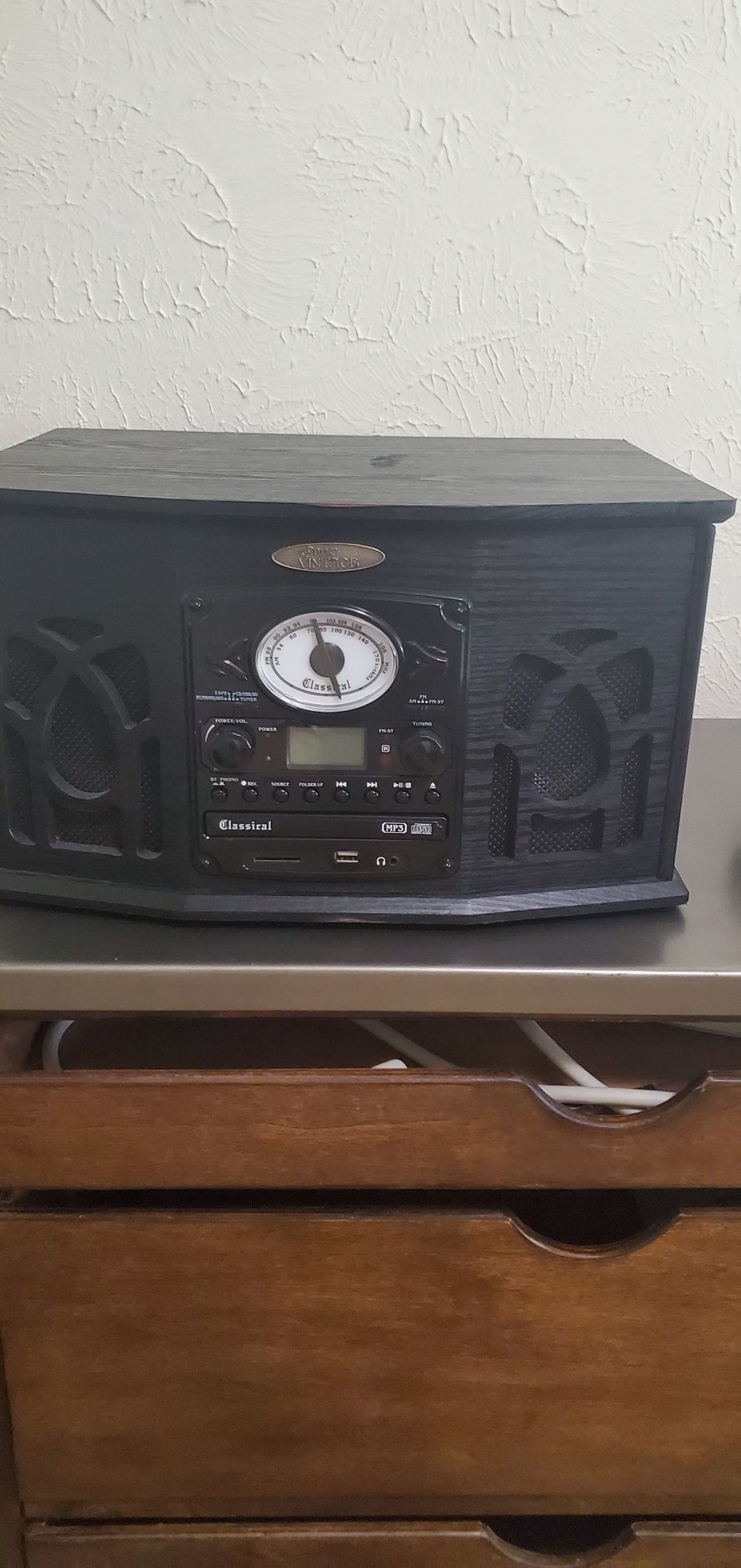 Vintage Record Player/ Radio/ CD