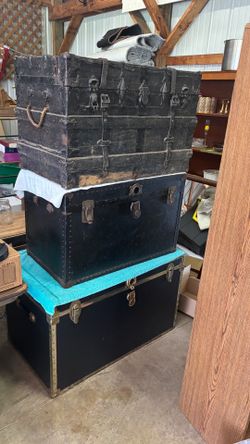 3 Old Trunks