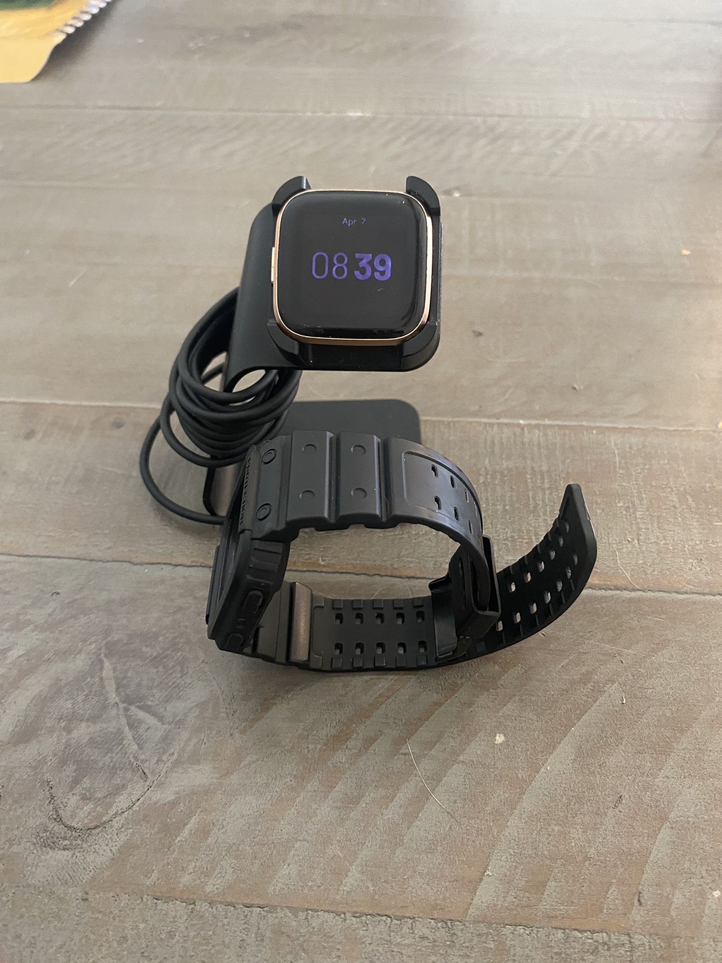 Fitbit Versa 2 With Charger And Band