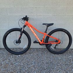 SPECIALIZED ROCKHOPPER SPORT 27.5 INCH MOUNTAIN BIKE LIKE NEW ( EXTRA SMALL) 