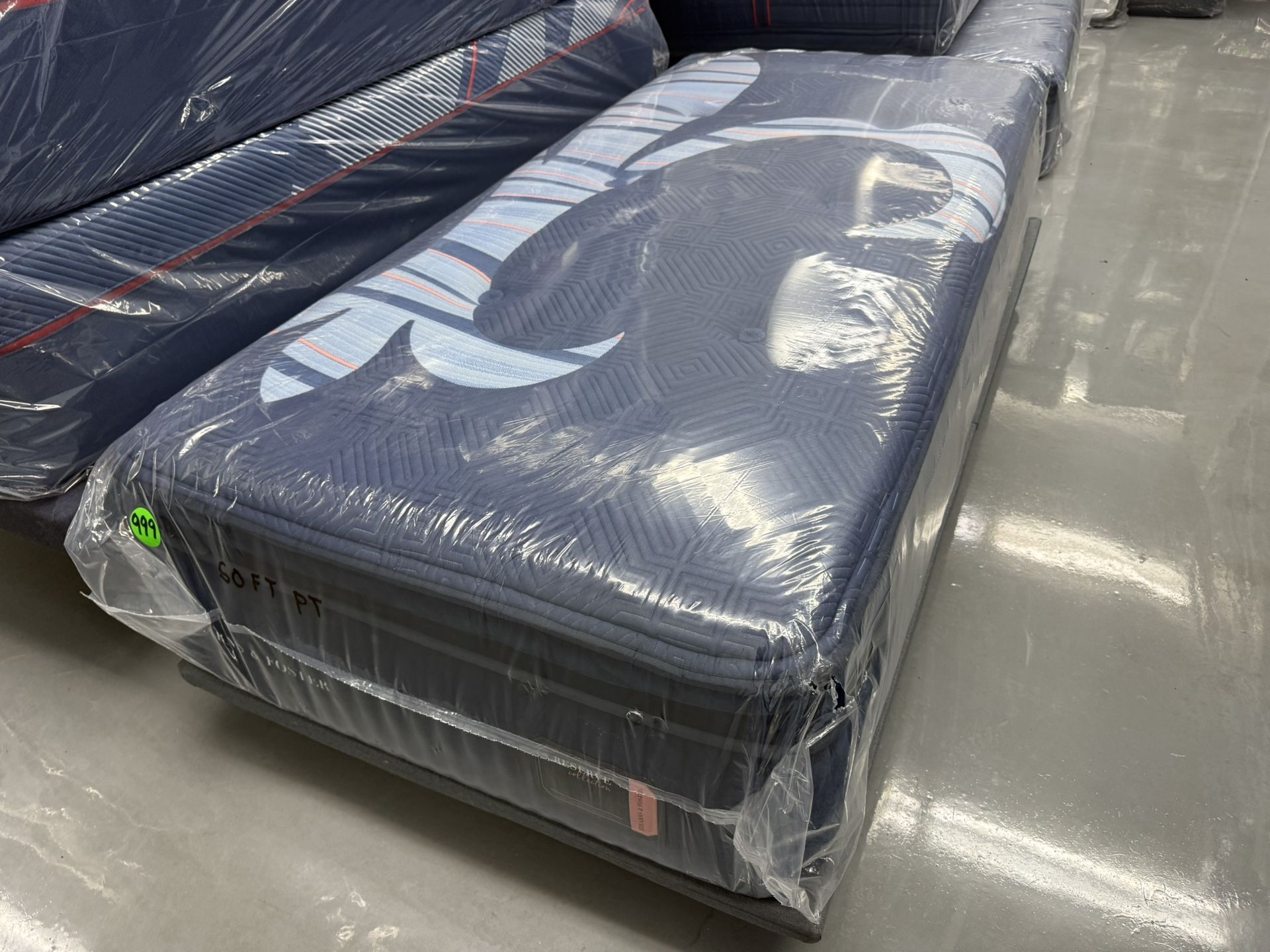 TWIN XL STEARNS & FOSTER RESERVE (SOFT) PILLOW TOP MATTRESS & BOX SPRING BED SET