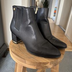Calvin Klein Smooth Ankle Boots