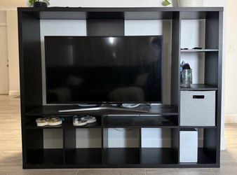 Lappland IKEA - Black Entertainment Center