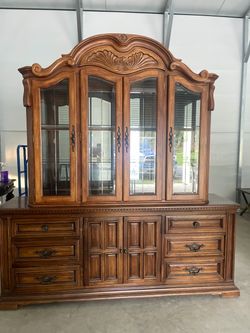 Beautiful China Hutch/Display