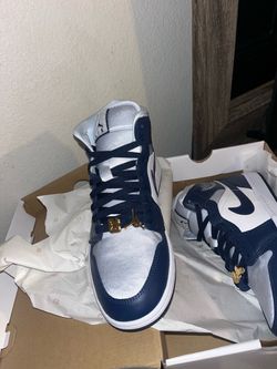 NEW Women’s Air Jordan 1 Mid SE Navy/Grey – Size 10W