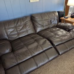 FREE LEATHER SOFA AND LOVESEAT POWER RECLINERS!   GOOD SHAPE AND WORK WELL!