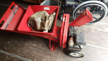 MTD 5hp chipper shredder
