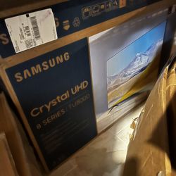 Samsung 43” TU 8000 Series Tv 