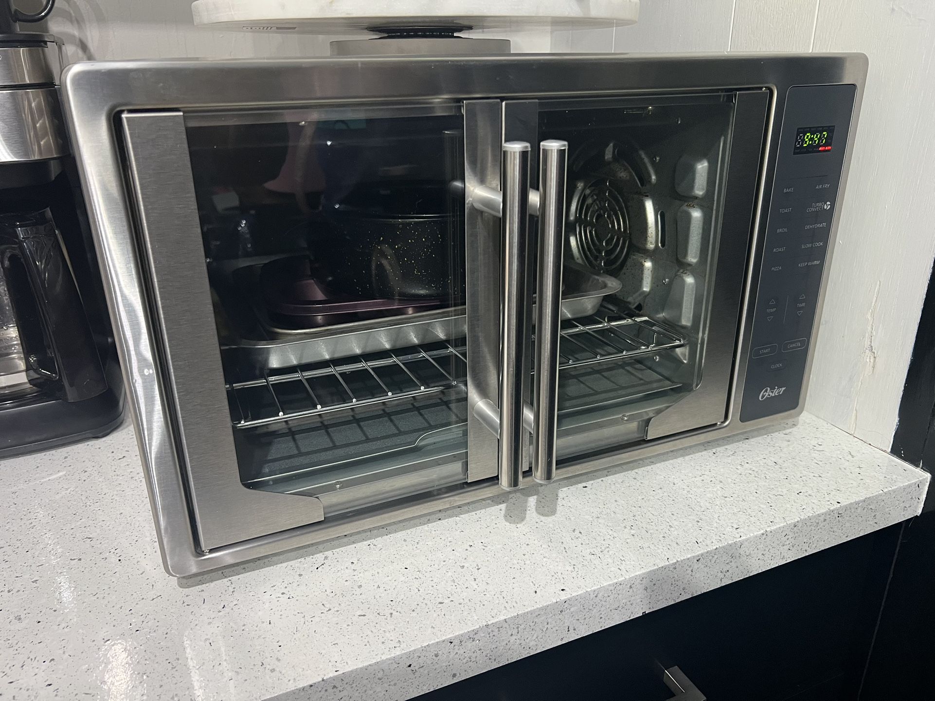 Counter Oster Air Fryer Conventional Oven 10 in 1 