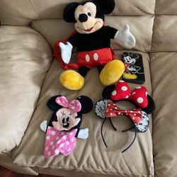 1.Mickie Mouse Backpack, 2 . Headbands . 1 Wallet 1. Mitten