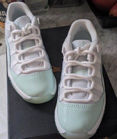 Jordans 11s