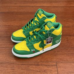 Supreme Nike SB Dunk Hi QS