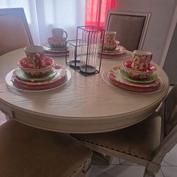 Dining table set