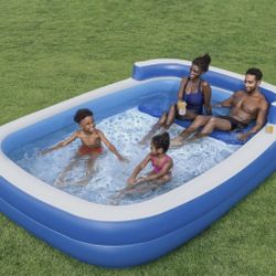 H2OGO! Inflatable Family Lounge Pool, 10 ft. x 7 ft. 2 in. x 27 in. w/ Backrest