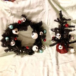 Disney’s Nightmare Before Christmas Wreath And Tree 