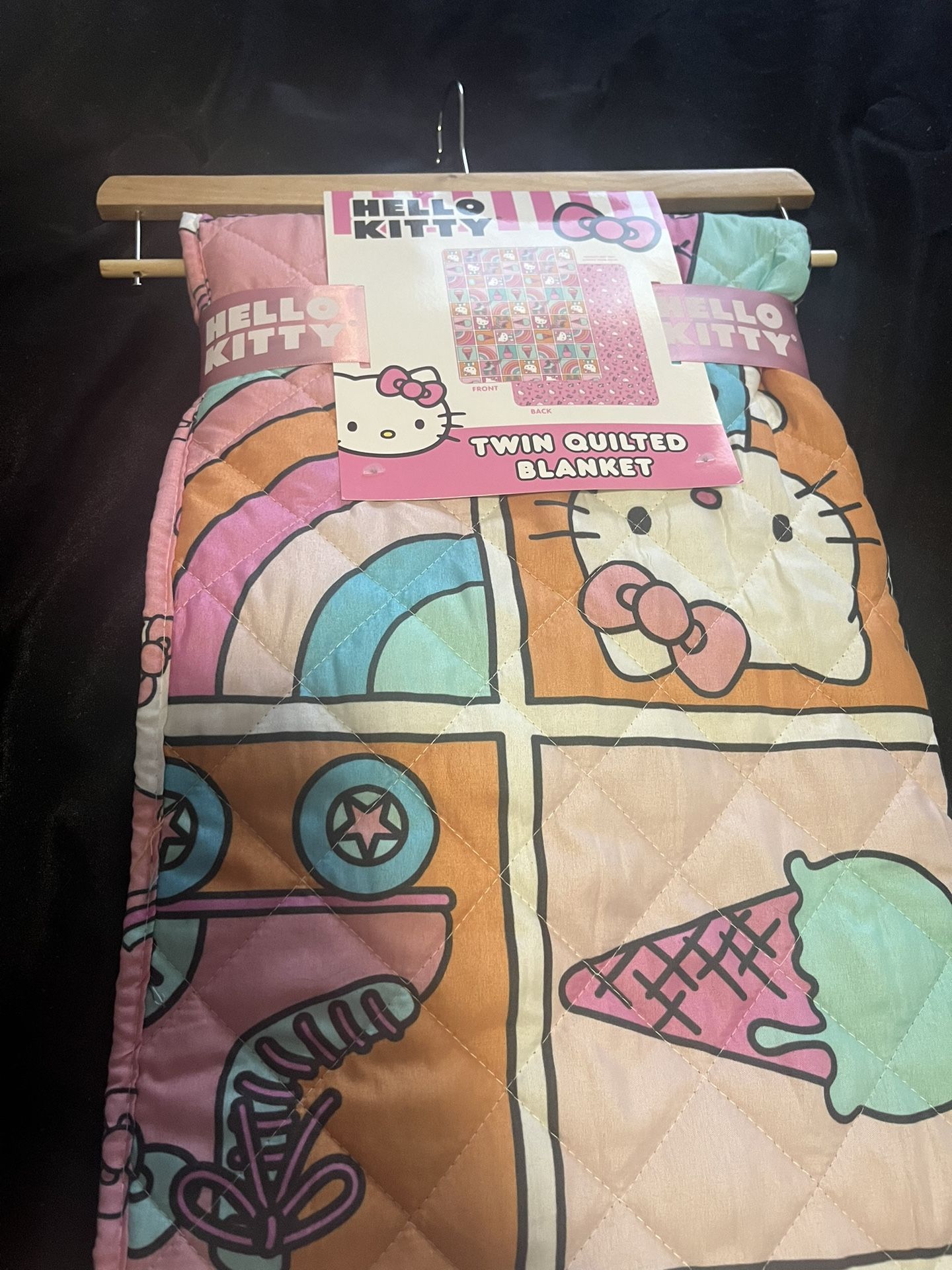 Hello Kitty, blanket
