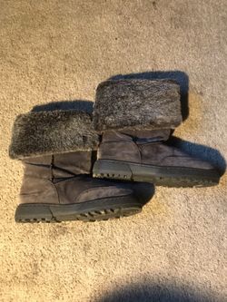 Slip on fur boots