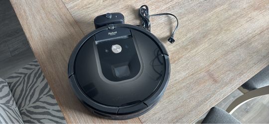 iRobot Roomba Robot Vacuum with Charger