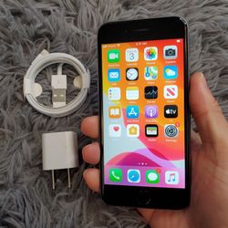 iPhone 6s - UNLOCKED - Like New  