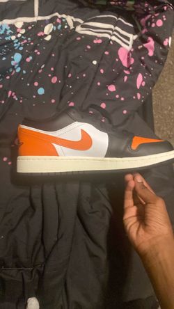 Nike sneakers size 4