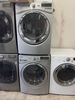 Whirlpool Washer And Lg Electric Dryer